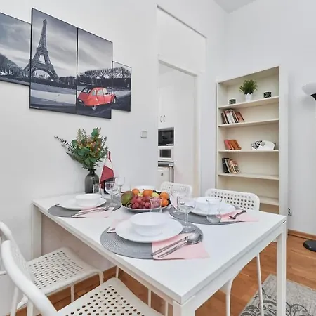 Rynek The Heart Of The By Renters Apartment *